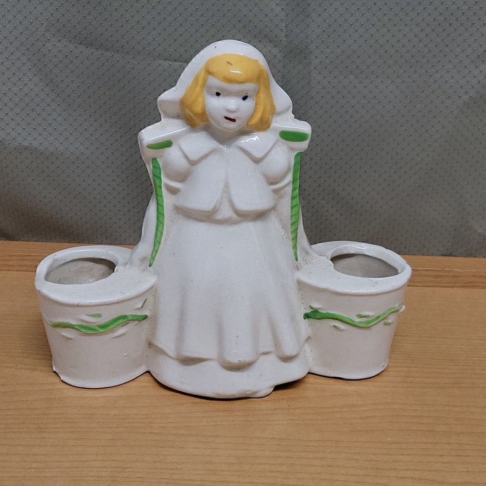 Vintage Dutch Girl Ceramic Toothpick Matchstick holder‎